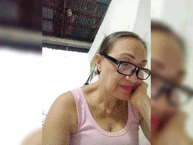 cherrywhite03 webcam
