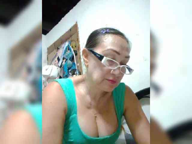 cherrywhite03 webcam