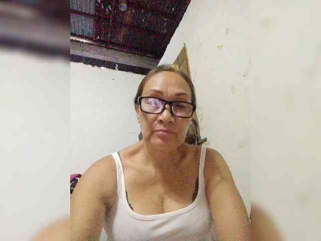 cherrywhite03 webcam