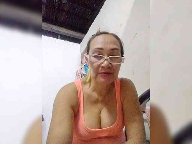 cherrywhite03 webcam