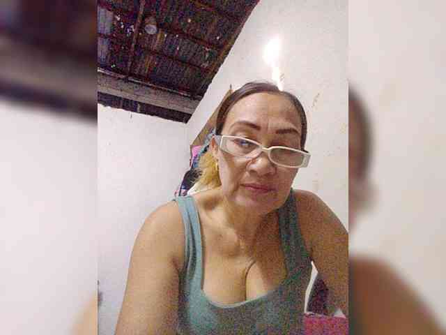 cherrywhite03 webcam