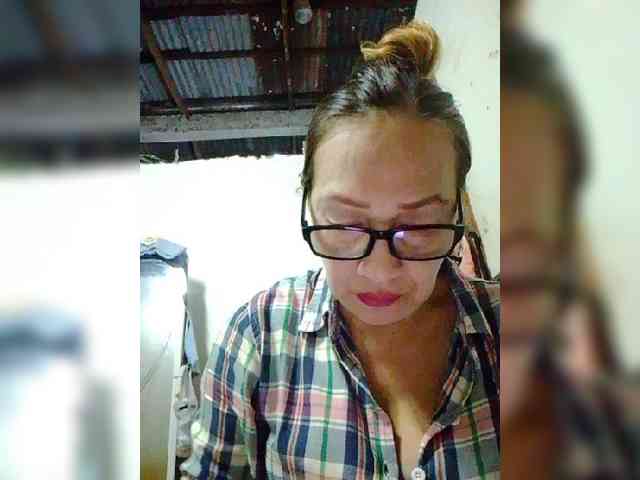 cherrywhite03 webcam