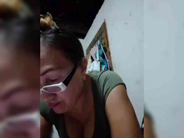 cherrywhite03 webcam