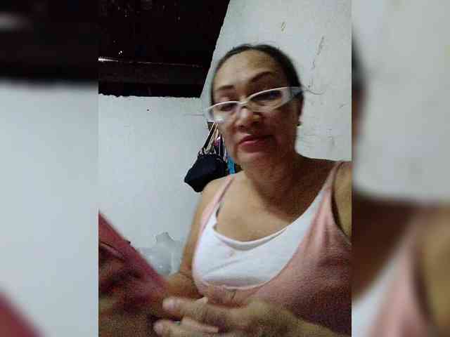 cherrywhite03 webcam