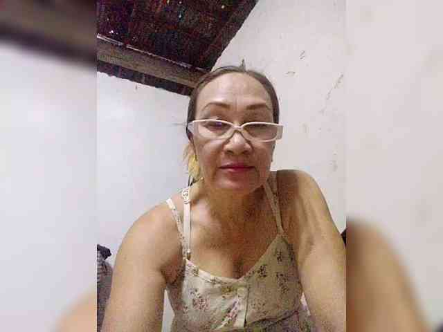 cherrywhite03 webcam