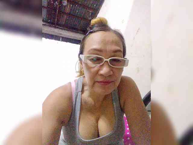 cherrywhite03 webcam