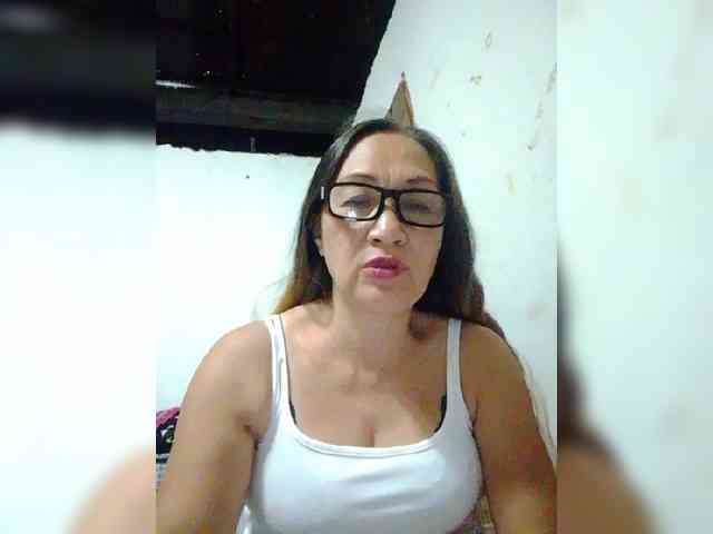 cherrywhite03 webcam