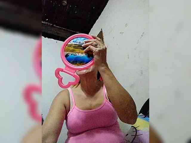 cherrywhite03 webcam