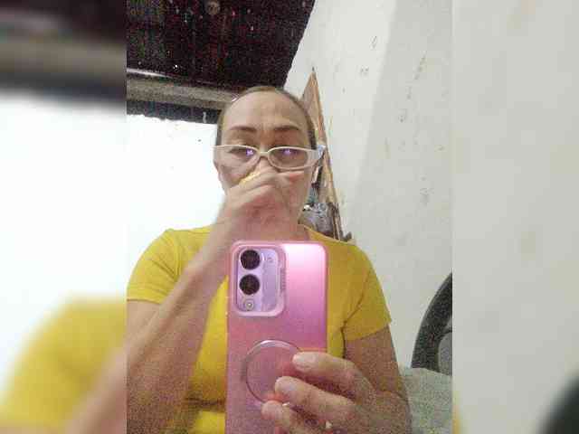 Model: cherrywhite03