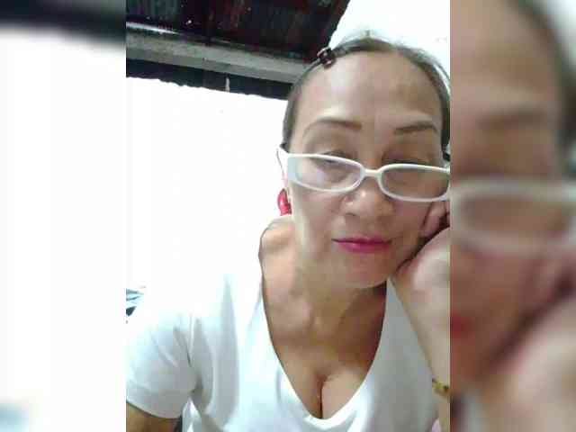 cherrywhite03 webcam