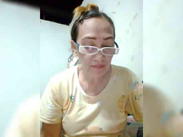 cherrywhite03 webcam