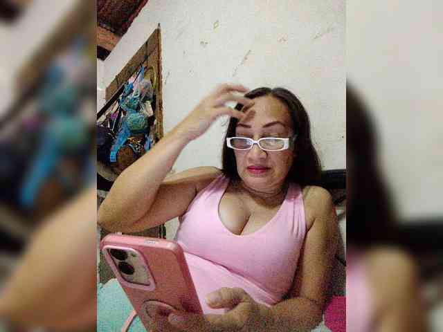 cherrywhite03 webcam