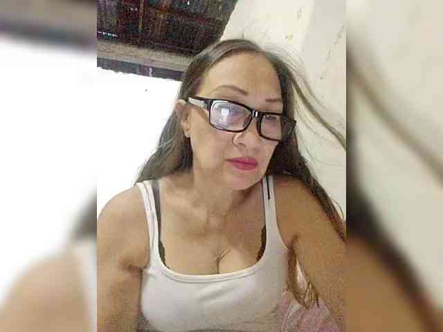 cherrywhite03 webcam