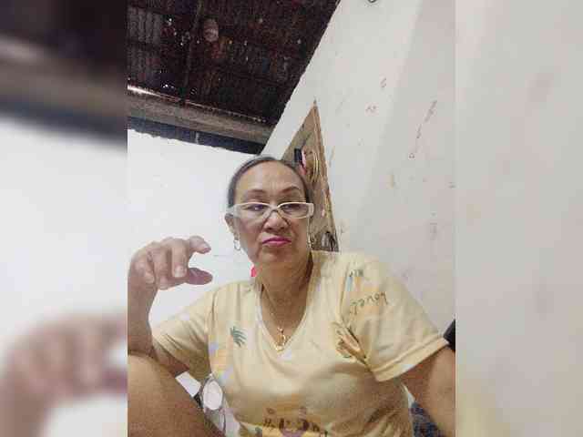 cherrywhite03 webcam