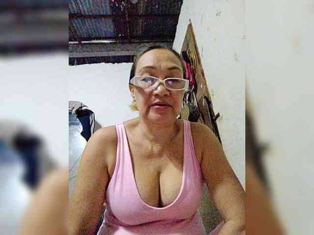 cherrywhite03 webcam