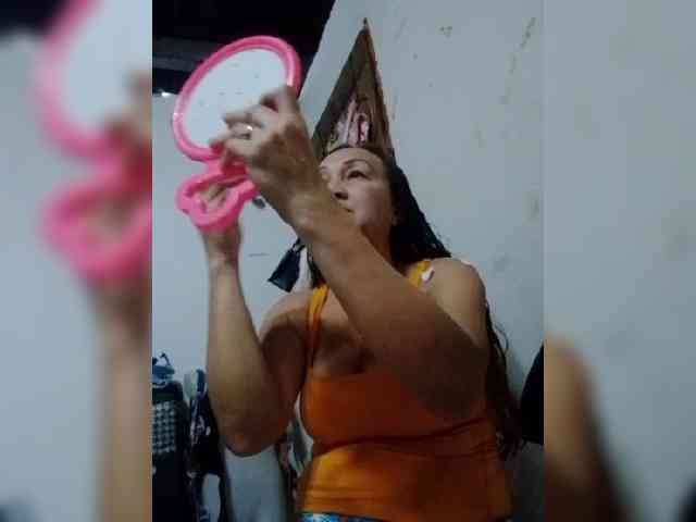 cherrywhite03 webcam