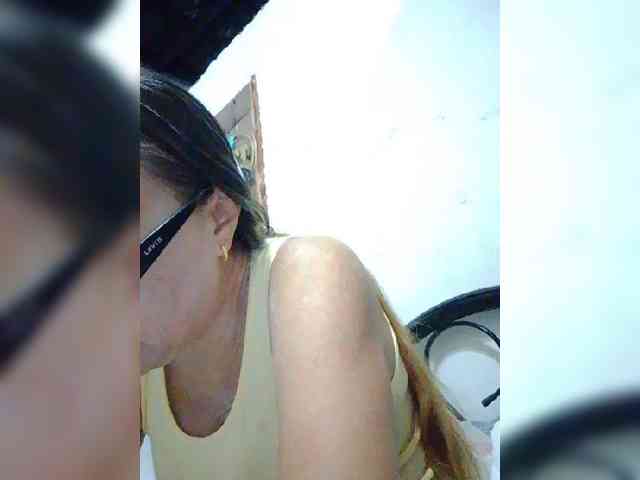cherrywhite03 webcam