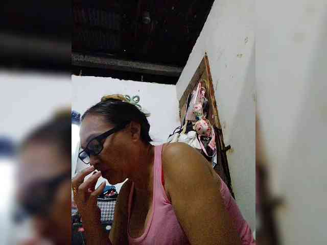 cherrywhite03 webcam