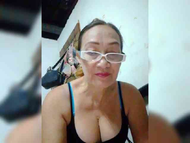 cherrywhite03 webcam