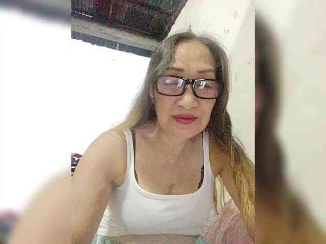cherrywhite03 webcam