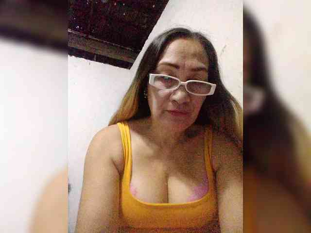 cherrywhite03 webcam