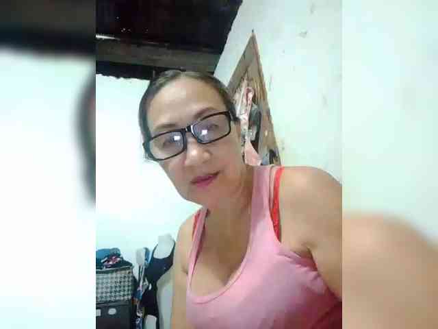cherrywhite03 webcam