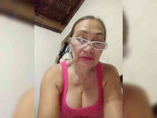 cherrywhite03 webcam