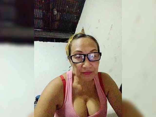 cherrywhite03 webcam