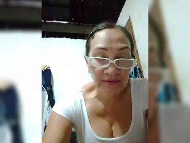 cherrywhite03 webcam