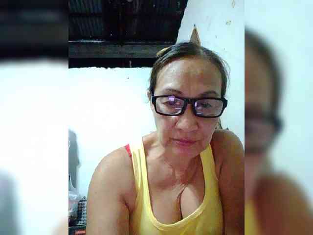 cherrywhite03 webcam