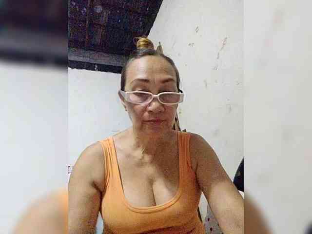 cherrywhite03 webcam