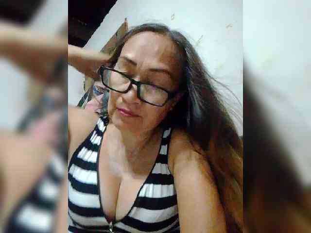 cherrywhite03 webcam