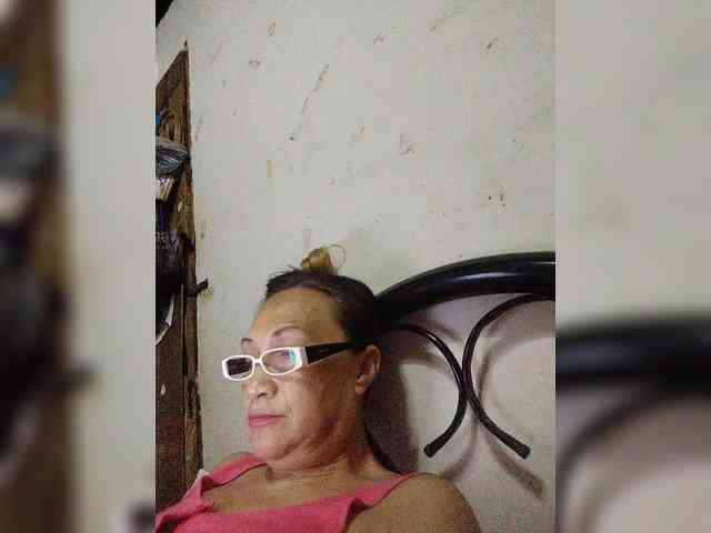 cherrywhite03 webcam