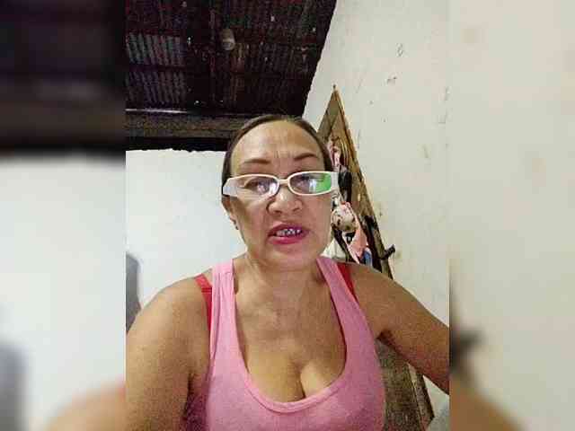 cherrywhite03 webcam