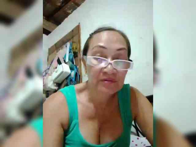 cherrywhite03 webcam