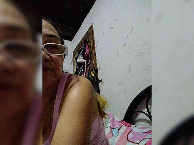 cherrywhite03 webcam