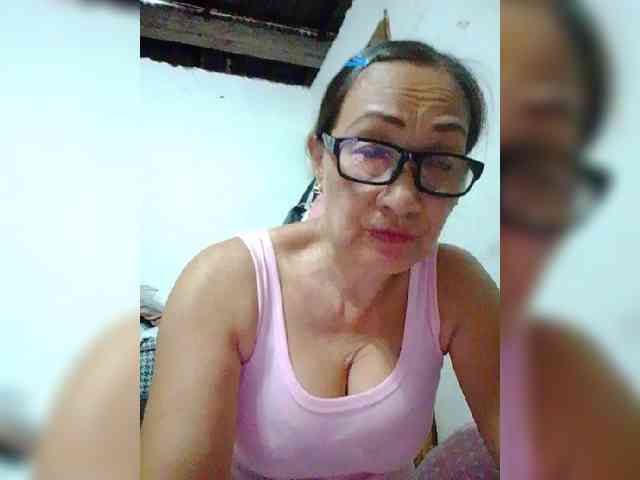 cherrywhite03 webcam