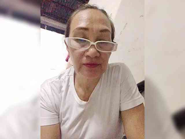 cherrywhite03 webcam