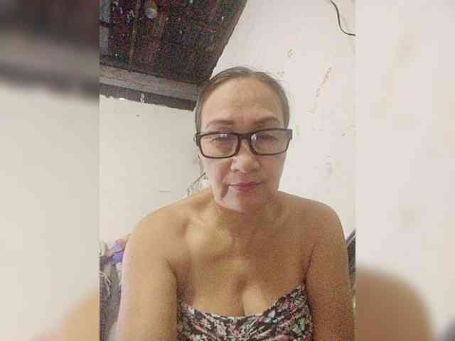 cherrywhite03 webcam