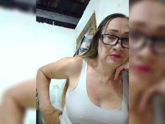 cherrywhite03 webcam