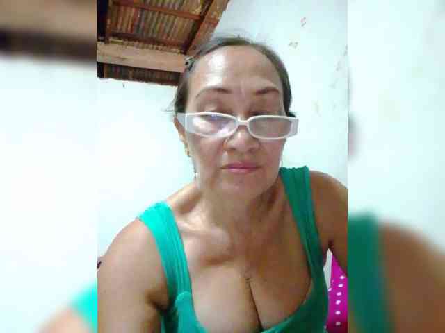 Modelo: cherrywhite03