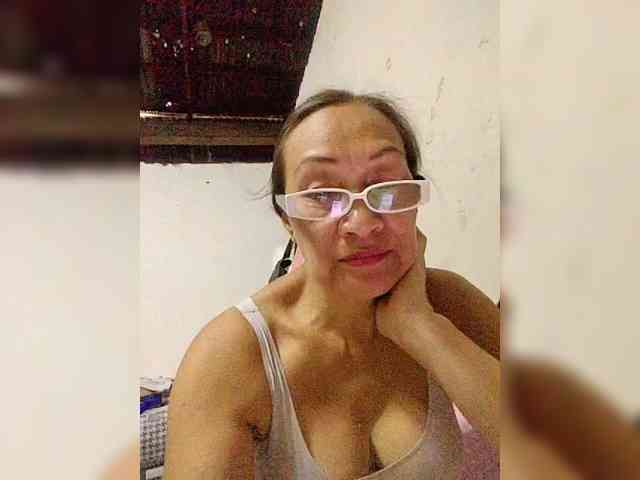cherrywhite03 webcam
