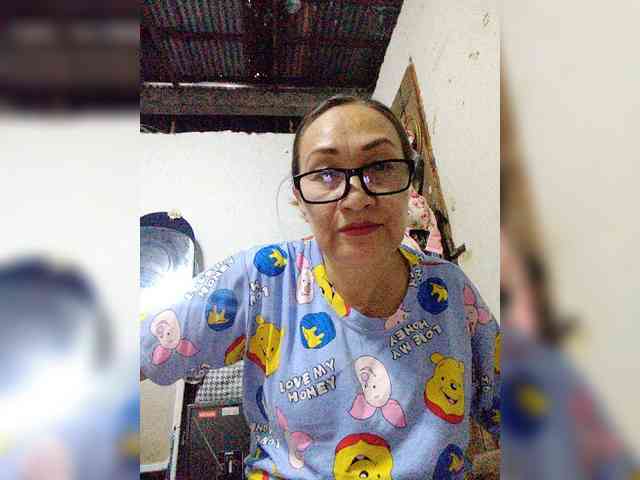 cherrywhite03 webcam