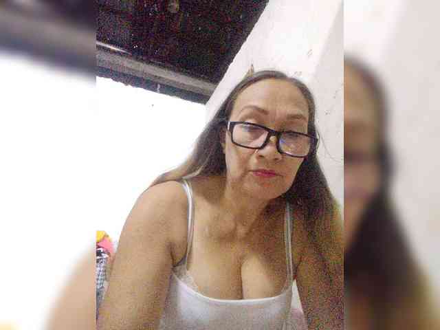 cherrywhite03 webcam