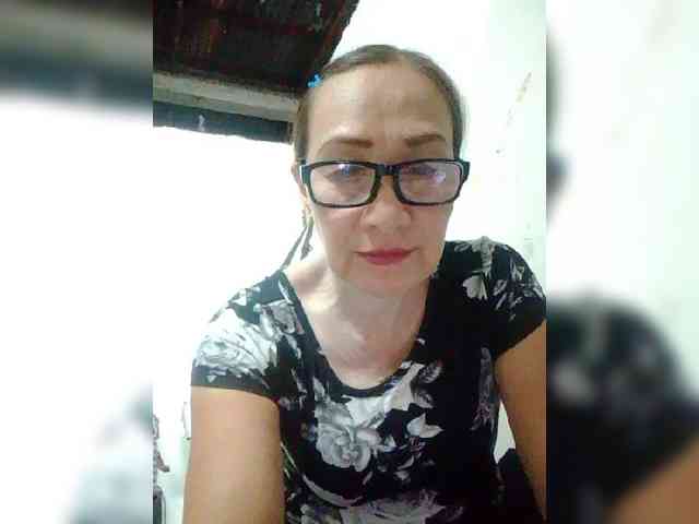 cherrywhite03 webcam