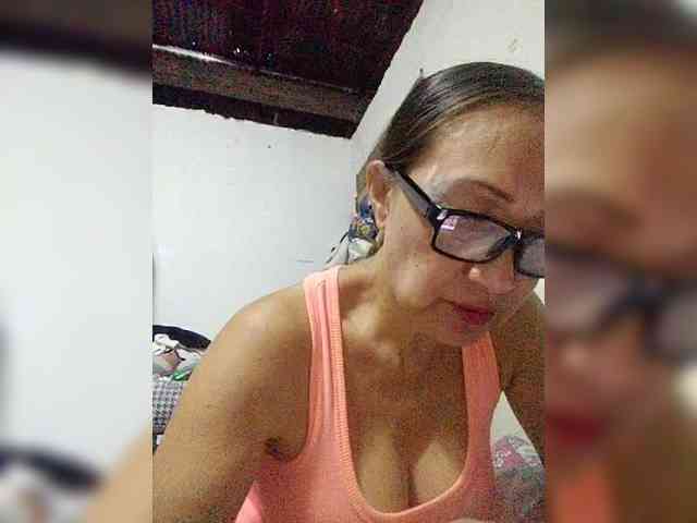 cherrywhite03 webcam