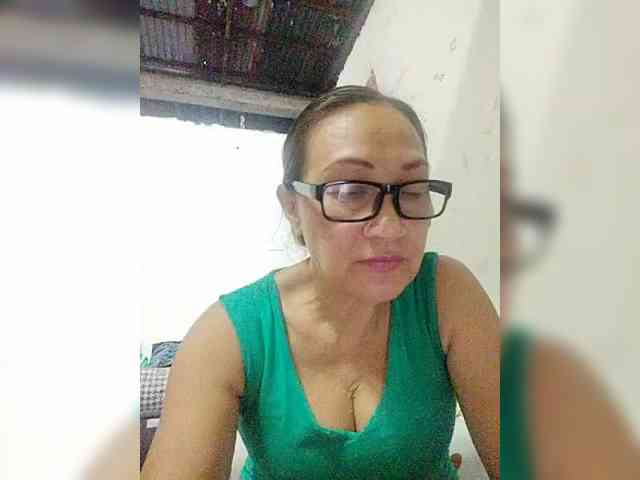 cherrywhite03 webcam