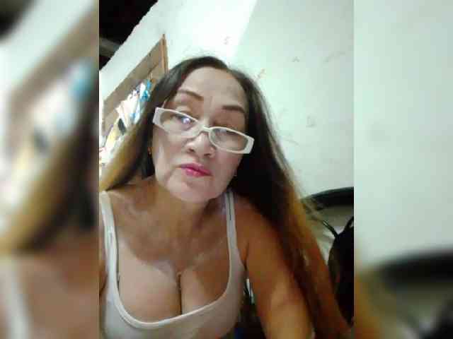 cherrywhite03 webcam