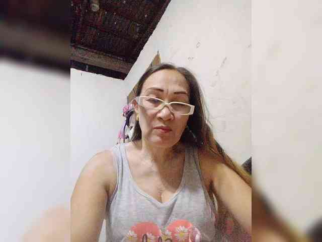 Model: cherrywhite03