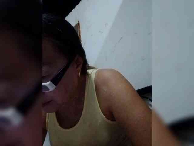 cherrywhite03 webcam